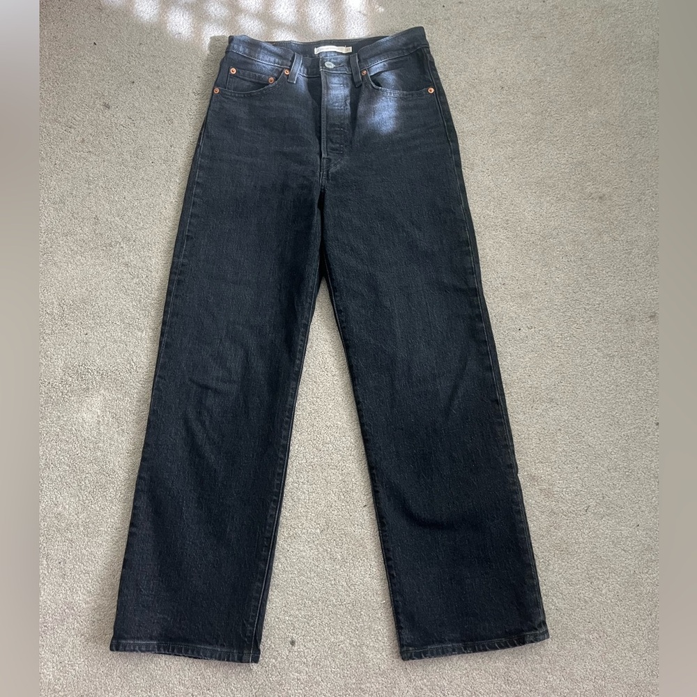 Levi’s black